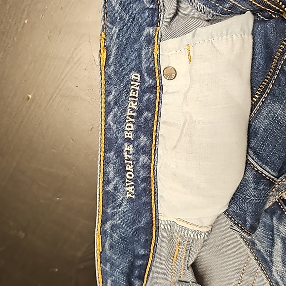 American eagle favorite boyfriend jeans - Picture 6 of 8